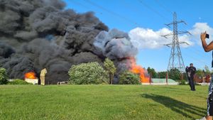 The fire in Moxley. Photo, Benjamin Powell-Stubbs.