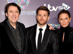 Supporting image for story: Celebrity under Rat costume revealed on The Masked Singer