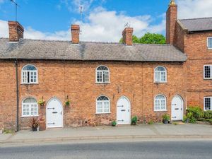 Supporting image for story: Charming 200-year-old cottage in good condition up for sale - and at a reasonable price