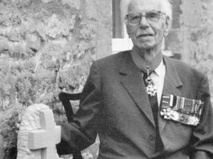 Supporting image for story: Shropshire soldier who led invasion troops