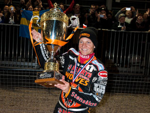 Supporting image for story: Freddie Lindgren set for an emotional Wolves date