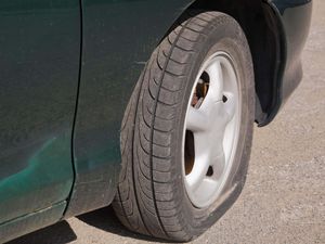 Supporting image for story: Heatwave causes surge in vehicle breakdowns because of hot tyres