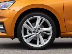 Supporting image for story: More than a third of motorists driving with damaged alloy wheels