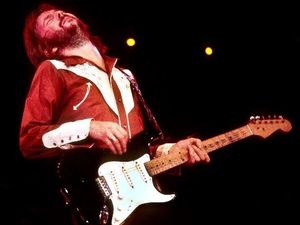 Supporting image for story: Feel Wonderful Tonight with Clapton live
