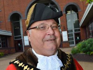 Supporting image for story: Ex-Sandwell mayor suspended by Labour Party after injury accusation