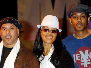 Supporting image for story: Wolverhampton Civic Hall gets involved with the mannequin challenge at Shalamar show