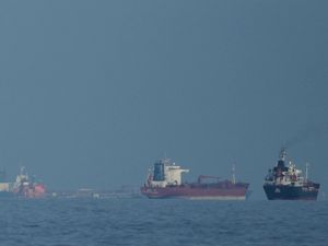 Supporting image for story: Iran intensifies attacks on Gulf energy sites after Israel struck key gas field