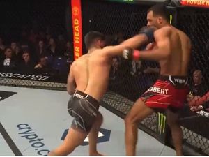 Supporting image for story: Wolverhampton's Jai Herbert suffers knockout UFC defeat