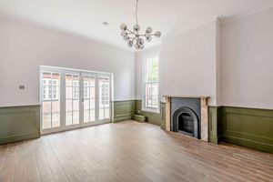 Oakhurst House, Oswestry. Photo: Savills/Zoopla