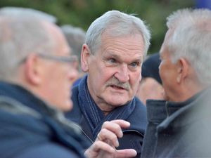 Supporting image for story: West Brom legends lifts spirits with phone calls to elderly fans