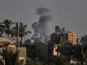 Supporting image for story: Deadly Israeli strikes continue in Gaza