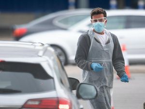 Supporting image for story: Worldwide Covid-19 policy differences ‘should not prevent lessons being learned’