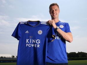 Supporting image for story: Jonny Evans leaves West Brom for Leicester City