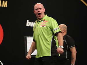 Supporting image for story: Comeback wins for former champions in Grand Slam of Darts