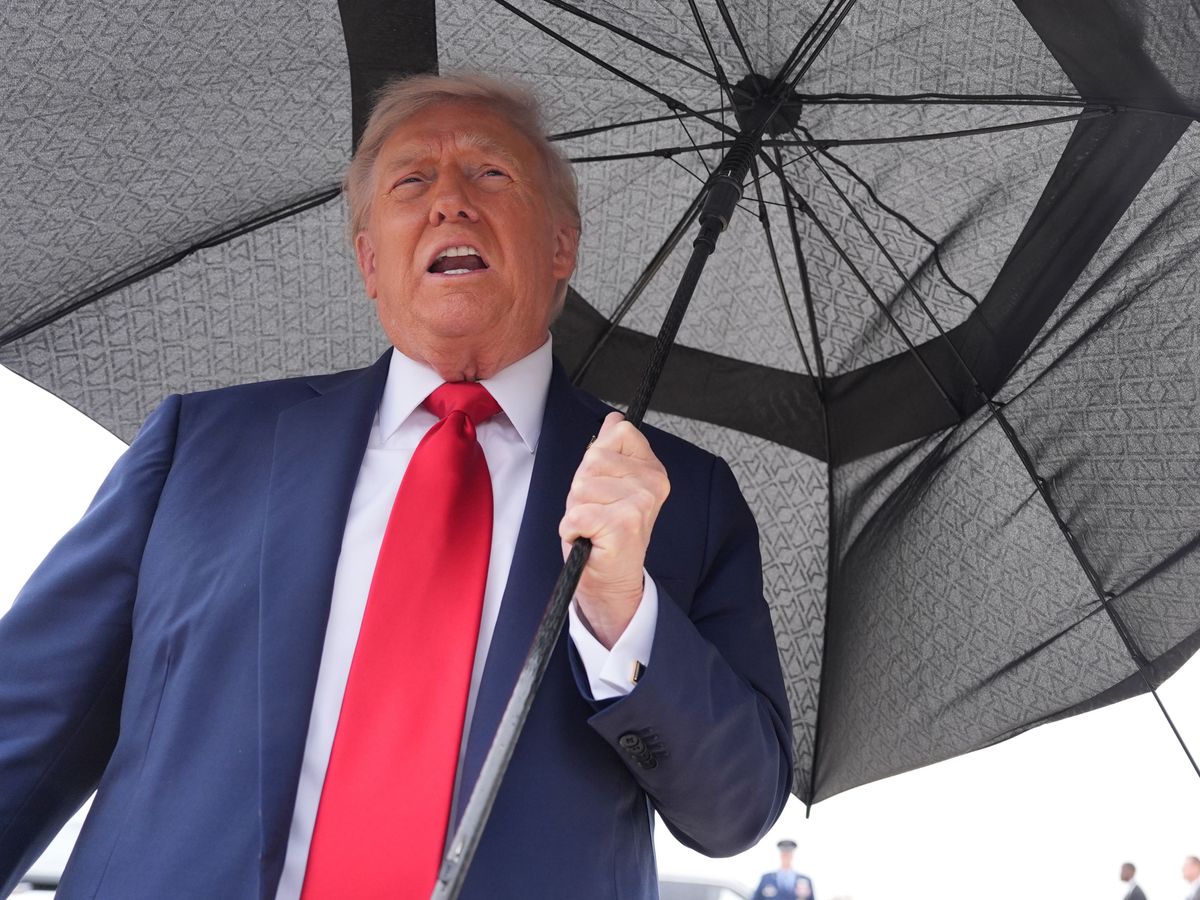 Trump warns Russia he may send Ukraine long-range Tomahawk missiles
