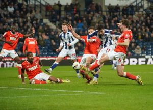 EDITORIAL USE ONLY. No use with unauthorized audio, video, data, fixture lists, club/league logos or 'live' services. Online in-match use limited to 120 images, no video emulation. No use in betting, games or single club/league/player publications