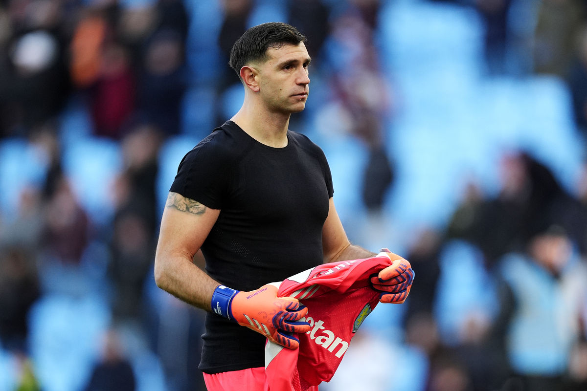 Believe and trust him - Unai Emery praises Emi Martinezs commitment to Aston Villa after latest injury woe Believe and trust him - Unai Emery praises Emi Martinezs commitment to Aston Villa after latest injury woe