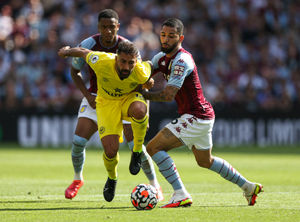 
              
Brentford's Saman Ghoddos (left) and Aston Villa's Douglas Luiz (right)