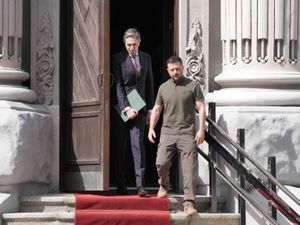 Supporting image for story: Harris criticises Russian ‘terrorism and barbarism’ during Ukraine trip