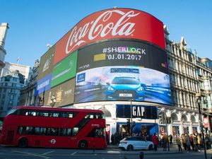 Supporting image for story: The Piccadilly Circus lights will show adverts based on nearby cars and people