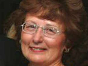 Supporting image for story: Glenda loses her cancer battle