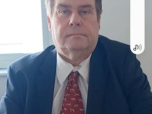 Supporting image for story: 'I was suspended from Reform over row about clipboards' says Walsall councillor, six months after shock by-election win