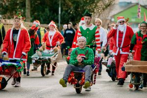 NORTH COPYRIGHT SHROPSHIRE STAR JAMIE RICKETTS 22/12/2019 - Wem's First Charity Christmas Wheelbarrow Fun Run....