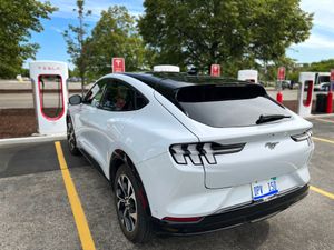 Supporting image for story: Tesla opens up its network of chargers to Ford in the United States