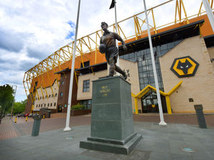 Supporting image for story: Wolves' Molineux and Wolverhampton Civic Hall to be protected from 'ram-raid style terror attacks'