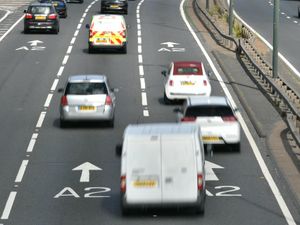 Supporting image for story: Weekend car use returns to pre-pandemic levels