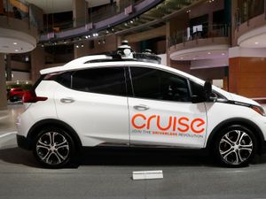 Supporting image for story: GM-owned Cruise partnering with Uber to offer driverless rides in US