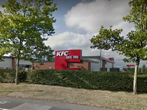 Supporting image for story: Machete gang target KFC during armed raid