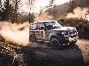 Supporting image for story: Bond is back on the rallying circuit