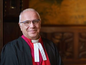 Supporting image for story: King is relaxed ahead of ‘jaw-dropping’ coronation, dean says