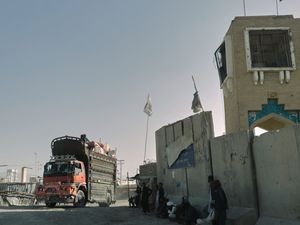 Supporting image for story: Trump vows to solve Afghanistan-Pakistan crisis ‘very quickly’