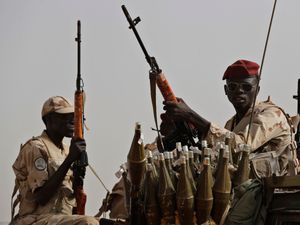 Supporting image for story: Sudanese paramilitary group looted Darfur hospital, aid group says