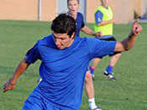 Supporting image for story: Harris relishing old pal Gerrard clash