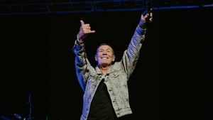Ali Campbell 