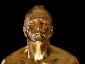 Supporting image for story: Steve Bull's old gold makeover marks 30 years at Wolves