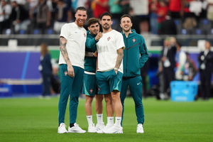Jose Sa, Pedro Neto, Ruben Neves and Diogo Jota (PA)