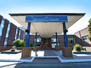 Supporting image for story: West Bromwich's Park Inn Hotel under new management 