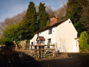 Supporting image for story: 'Britain's wonkiest cottage' in Ironbridge to go under the hammer