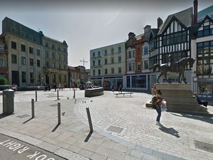 Supporting image for story: Man arrested in Wolverhampton after concerned locals spot 'man with knife'