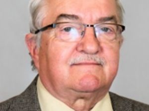 Supporting image for story: Strategy to bring down financial deficit in schools is working claims senior councillor