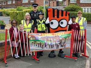 Supporting image for story: Crackdown on poor parking outside schools planned to start within weeks