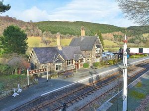 Supporting image for story: You can own a piece of railway history as a stunning former station house goes on sale for £400K