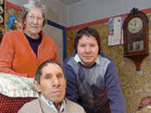 Supporting image for story: 25-year wait for new kidney