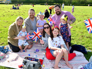 Supporting image for story: Hundreds turn out in the sun for Sandwell Valley Big Picnic Lunch