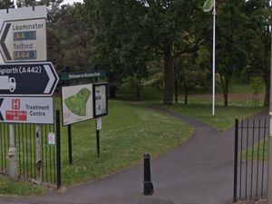 Supporting image for story: Attackers snatch £200 from man, 18, in Kidderminster park 