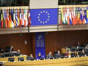 Supporting image for story: Brussels braced for Brexit as MEPs debate UK withdrawal